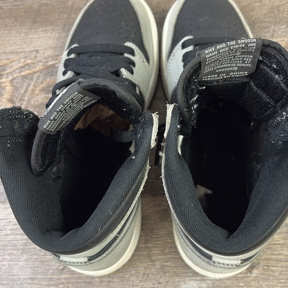 Air Jordan 1 Retro High Shadow 2.0 575441-035 Size 6.5Y - Picture 7 of 9